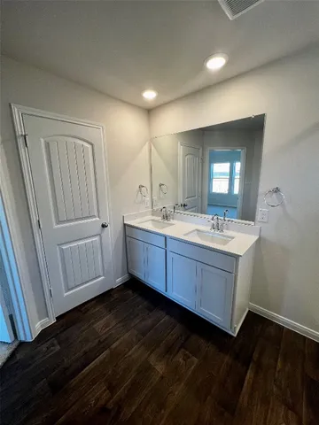 $1,800 | 316 Abbey Lane, Lockhart, TX 78644