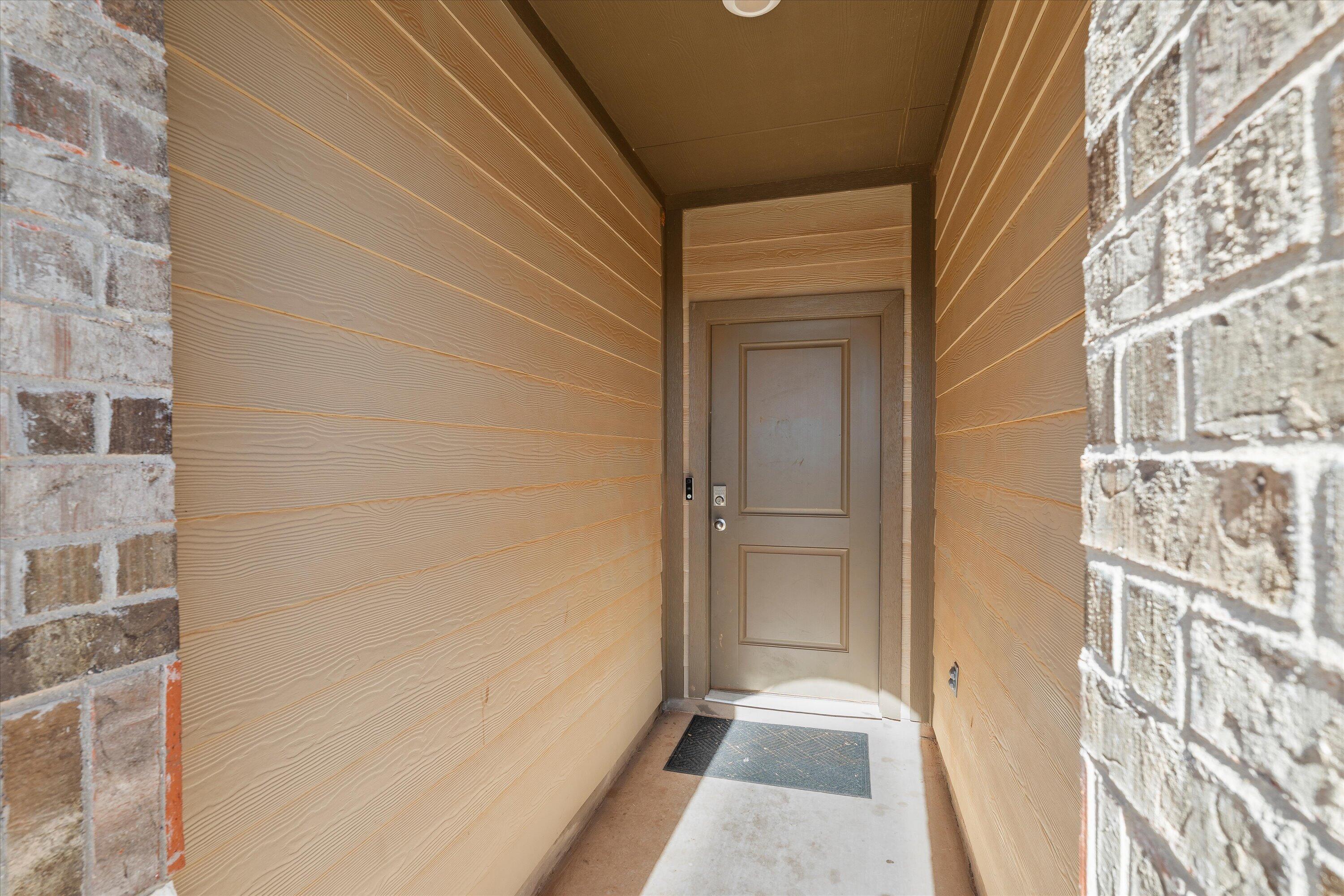 7416 9th Street Lubbock, TX 79416 - Photo 3 of 31 a view of a bathroom
