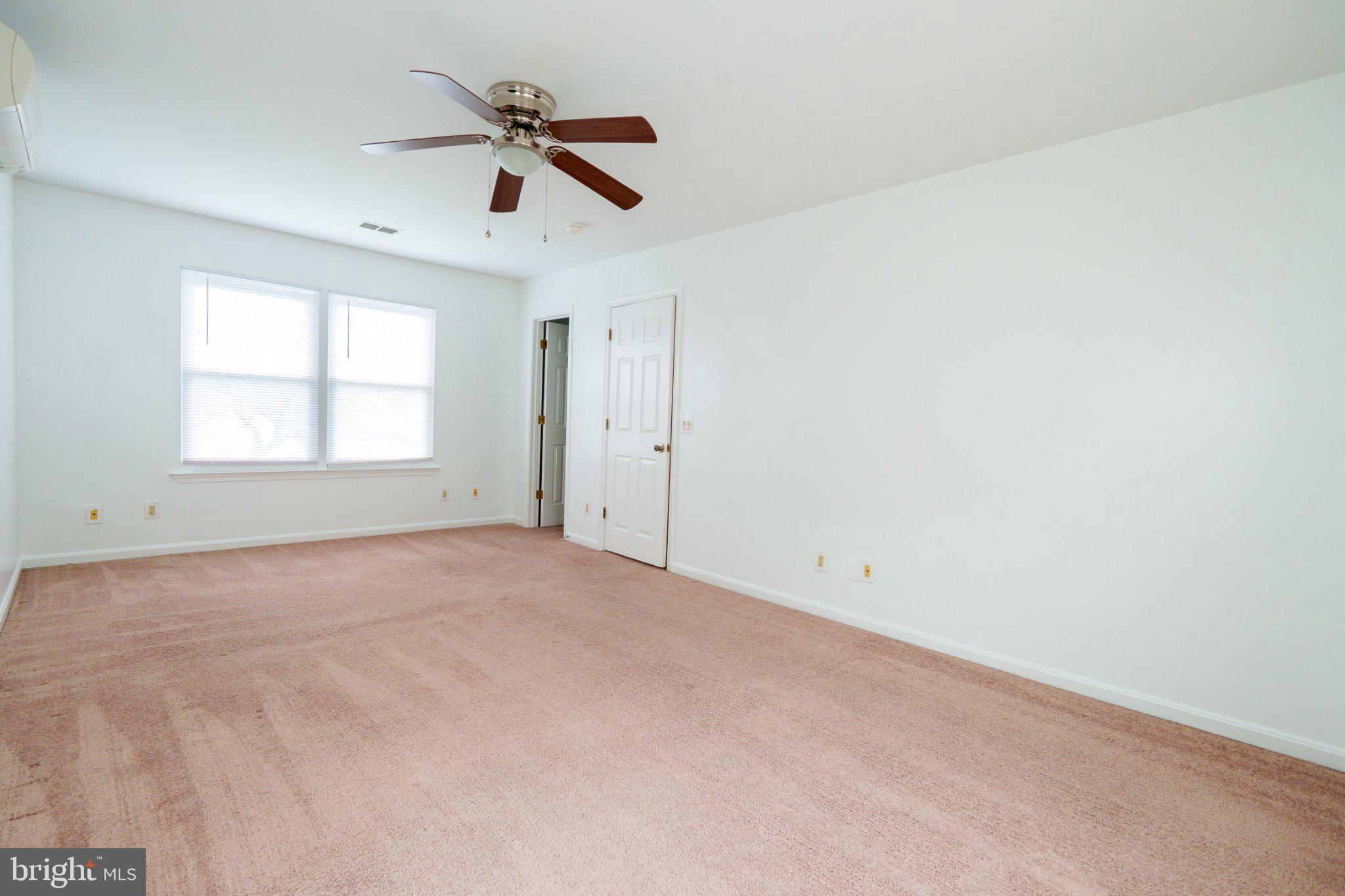 829 Shore Drive Edgewater, MD 21037 - Photo 21 of 29 Spacious, light-filled room awaits you.