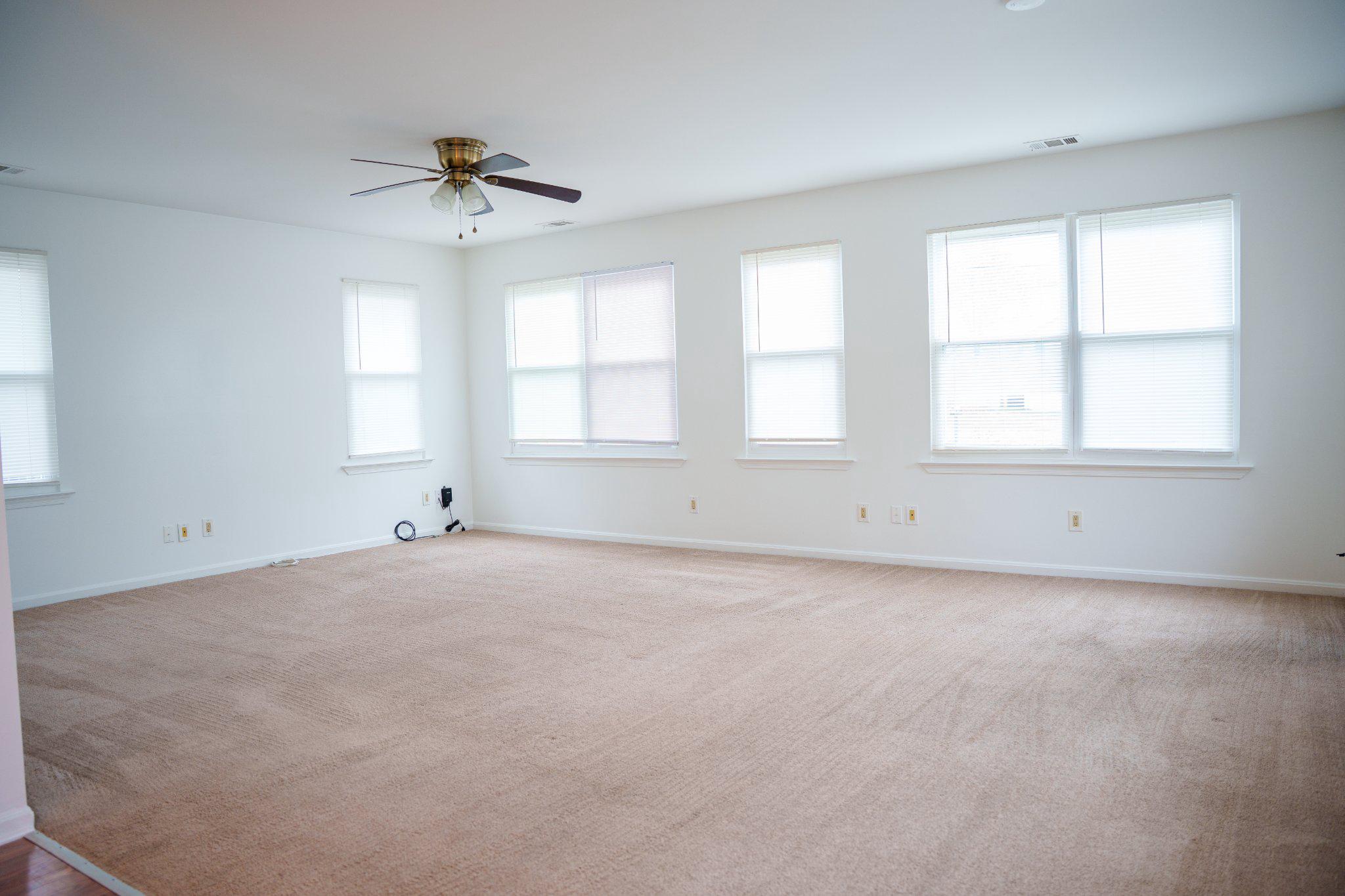 829 Shore Drive Edgewater, MD 21037 - Photo 5 of 29 Front Living Area