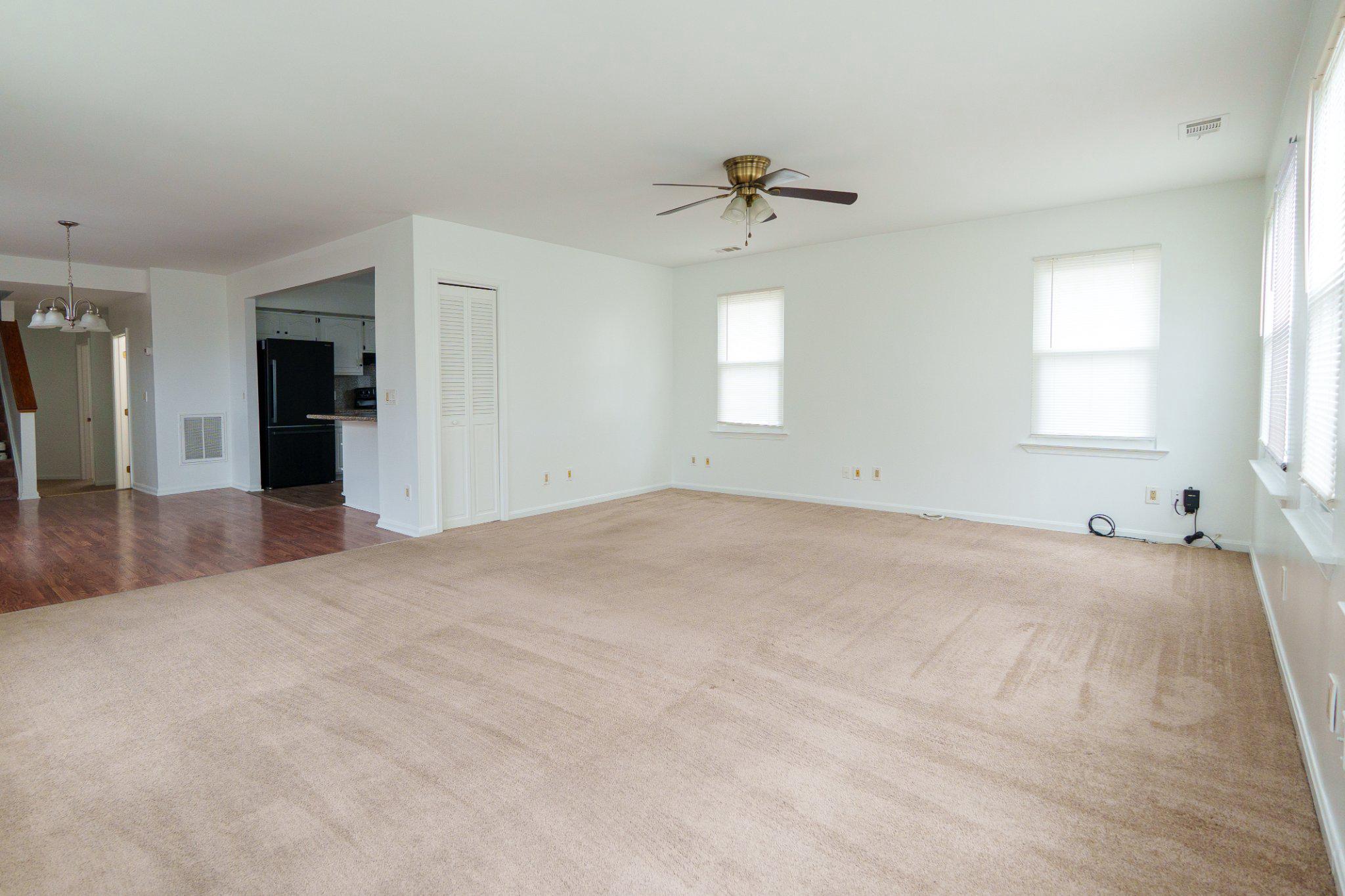 829 Shore Drive Edgewater, MD 21037 - Photo 6 of 29 Front Living Area