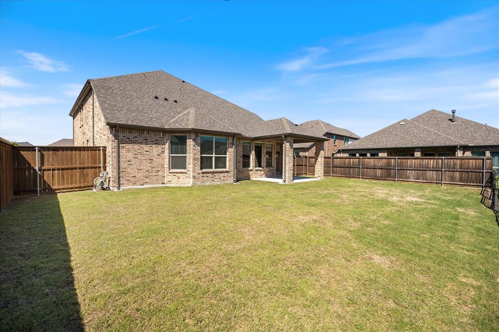 7504 Larson Lane Rowlett, TX 75089 - Photo 35 of 38