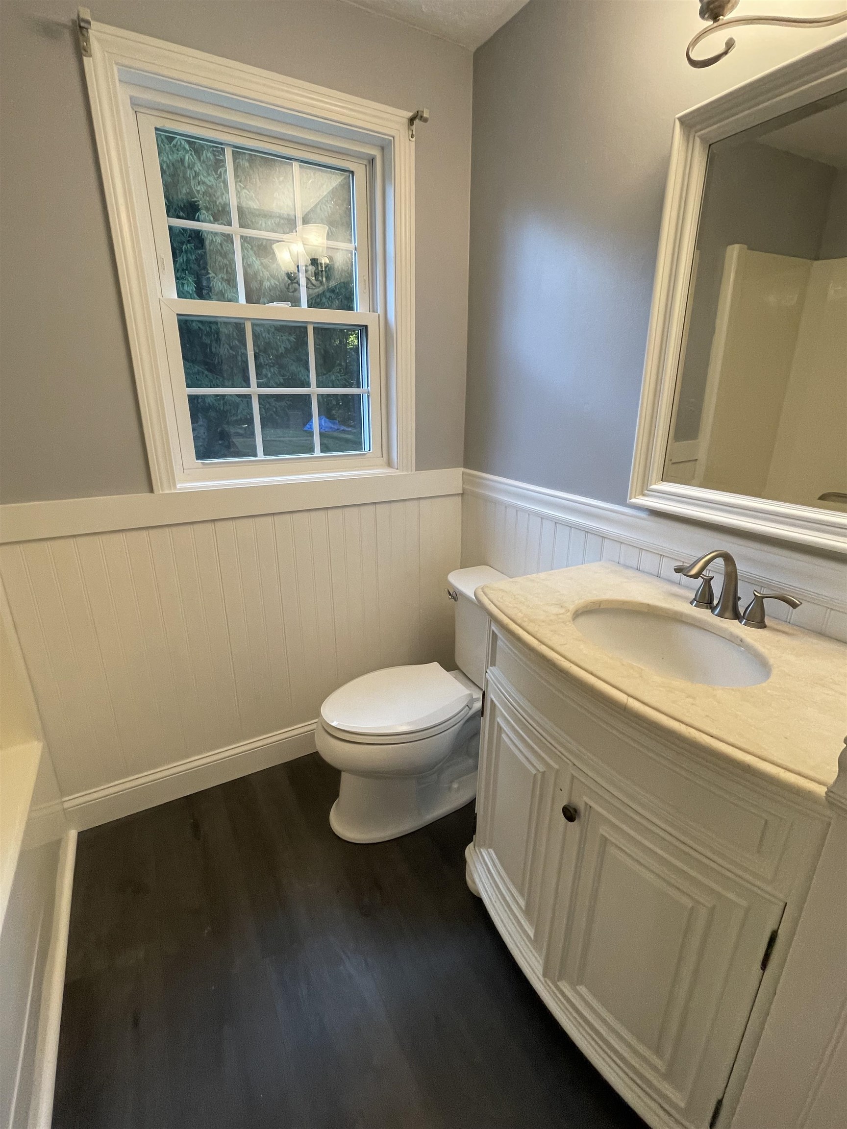 93 Rockingham Road Derry, NH 03038 - Photo 5 of 27