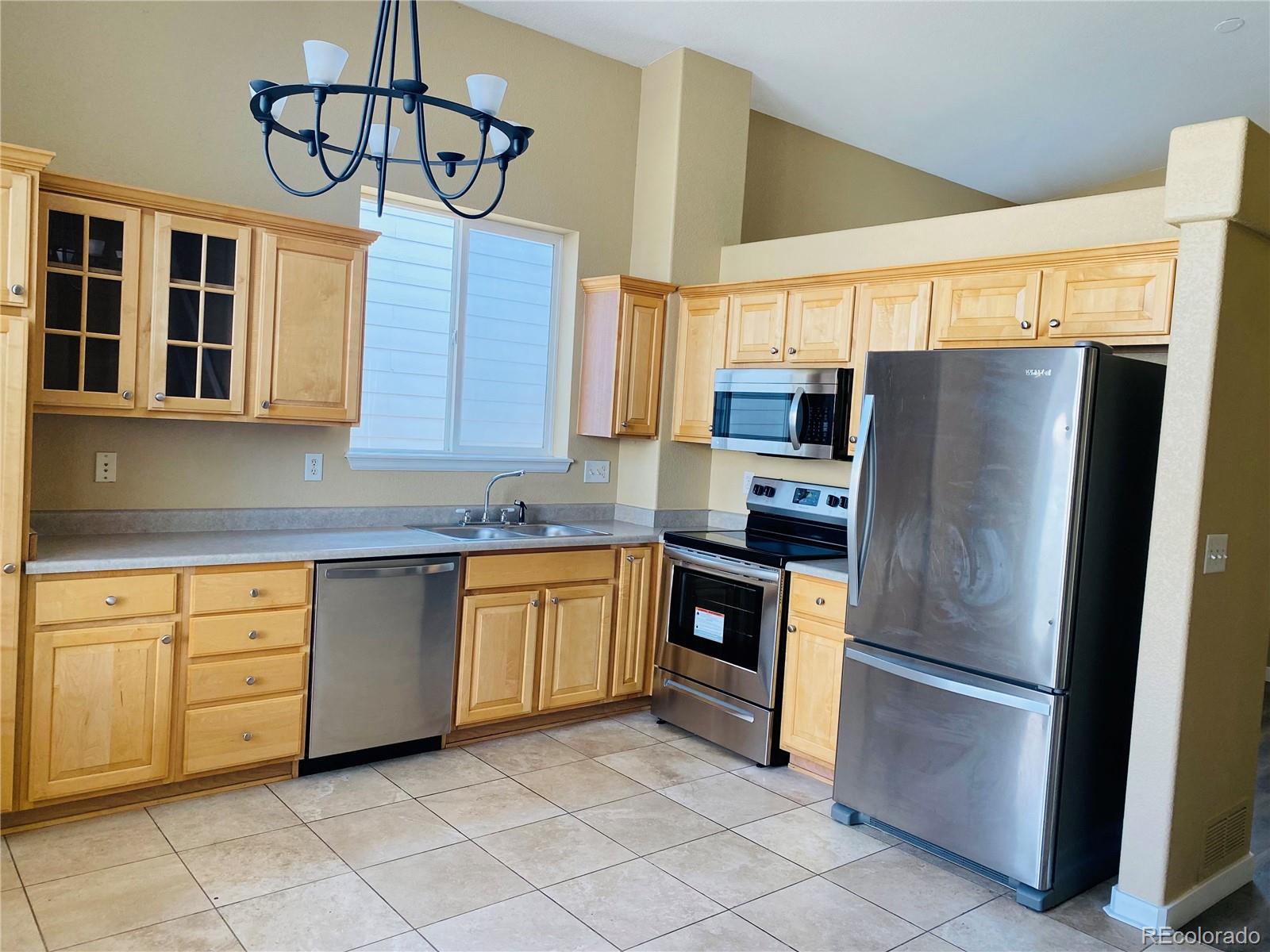 10622 Cherrybrook Circle Highlands Ranch, CO 80126 - Photo 8 of 25