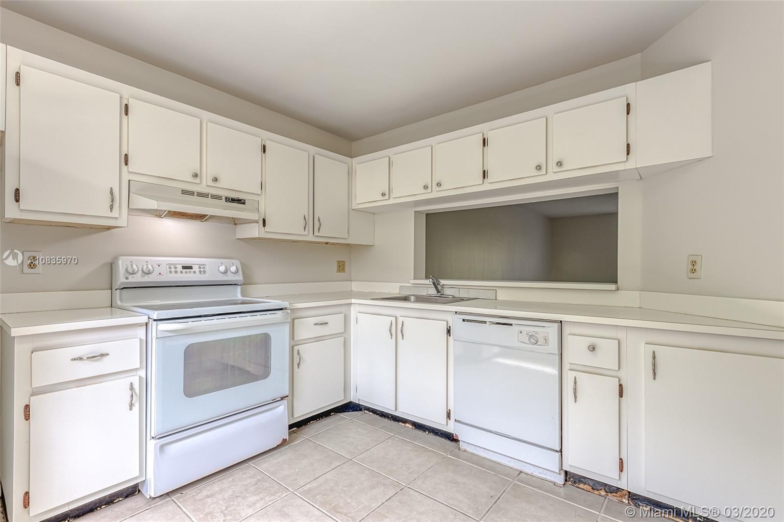 6465 Boca Circle, Unit 6465 Boca Raton, FL 33433 - Photo 3 of 33