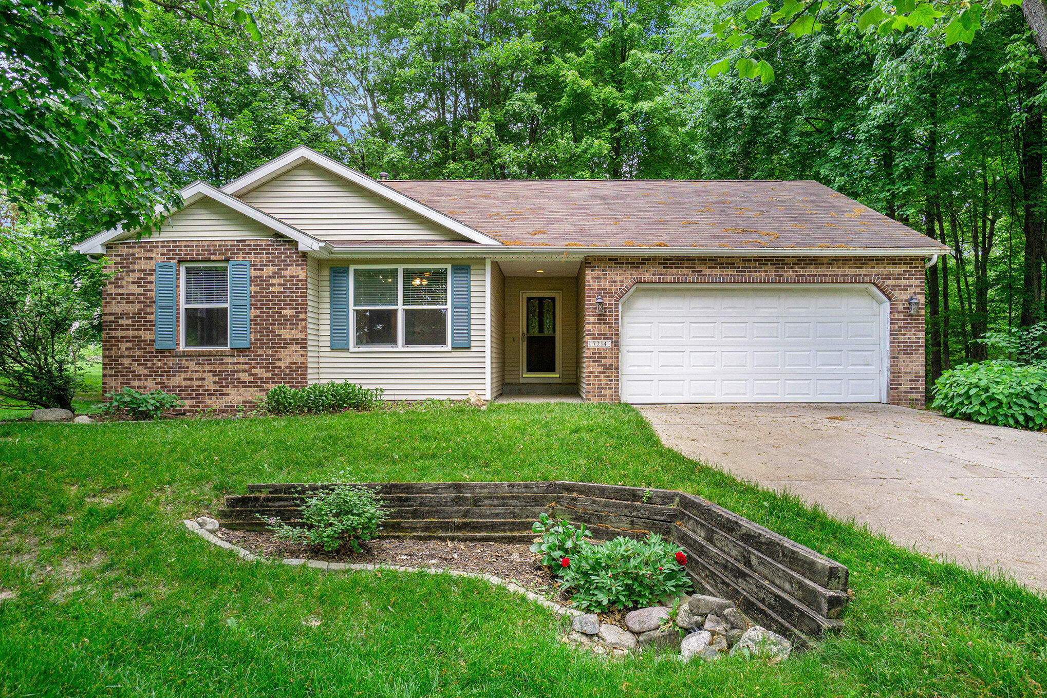 7214 Baton Rouge Kalamazoo, MI 49009 - Photo 2 of 28 003_dsc04183