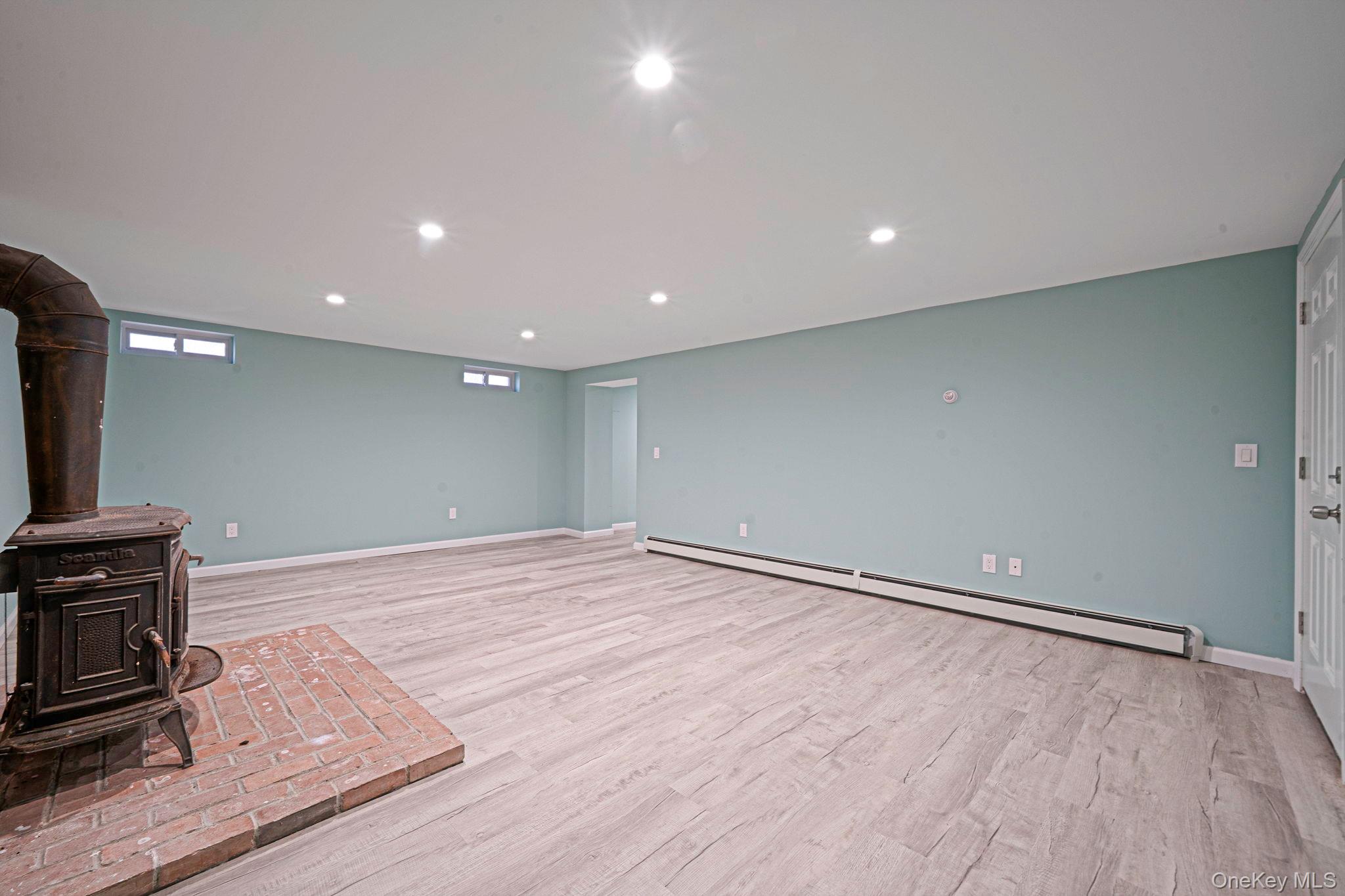 1 Spring Hollow Road Nissequogue, NY 11780 - Photo 16 of 17 a view of empty room