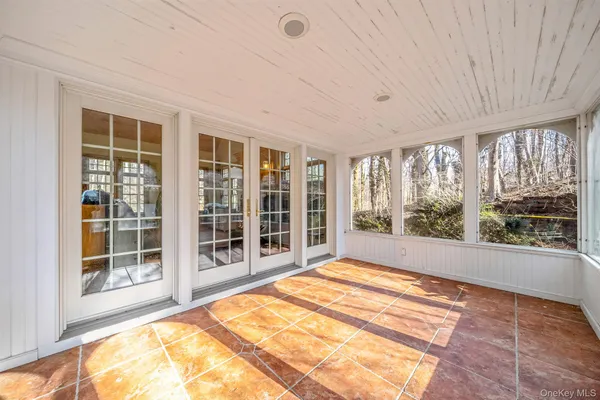 $969,000 | 1 Spring Hollow Road, St. James, NY 11780