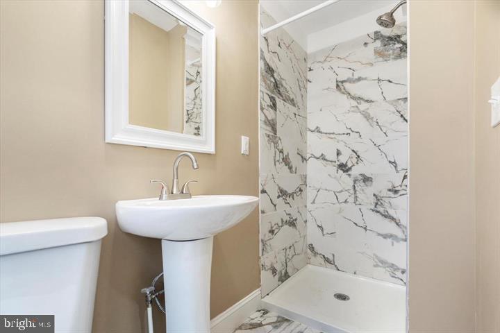 424 South Eden Street Baltimore, MD 21231 - Photo 16 of 33