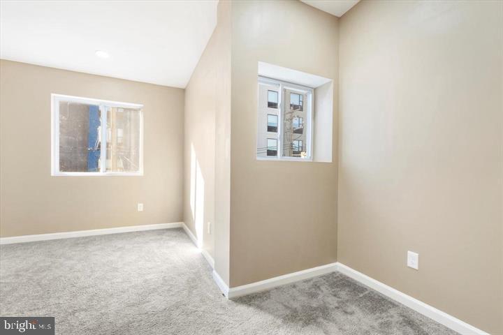 424 South Eden Street Baltimore, MD 21231 - Photo 28 of 33