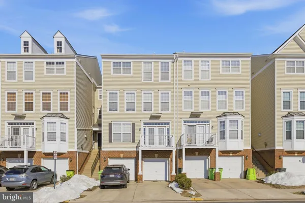 $2,950 | 2454 Curie Court, Unit 24, Herndon, VA 20171