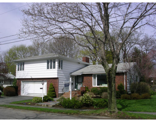 9 Fieldbrook Road Marblehead, MA 01945 - Photo 1 of 8 Gallery Image 1