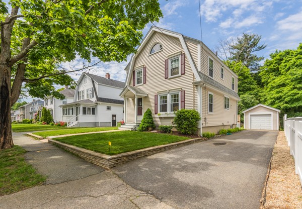 20 Brae Burn Road Milton, MA 02186 - Photo 2 of 30 Gallery Image 2
