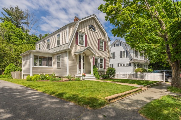 20 Brae Burn Road Milton, MA 02186 - Photo 3 of 30 Gallery Image 3