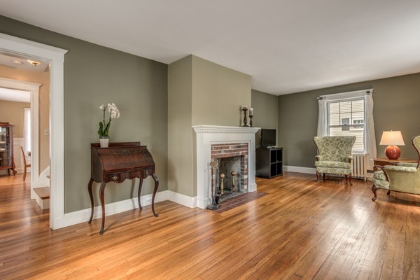 20 Brae Burn Road Milton, MA 02186 - Photo 4 of 30 Gallery Image 4