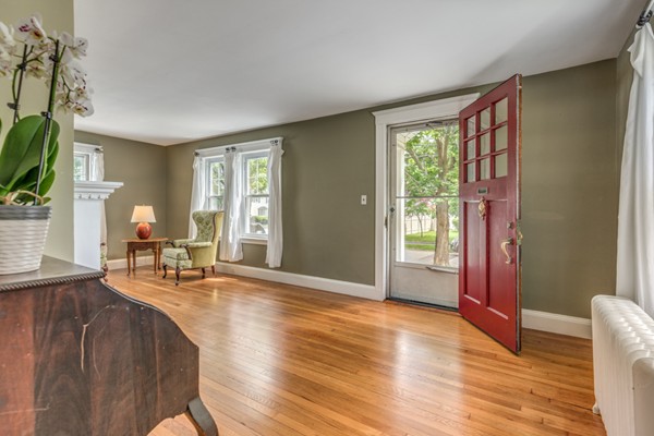 20 Brae Burn Road Milton, MA 02186 - Photo 5 of 30 Gallery Image 5