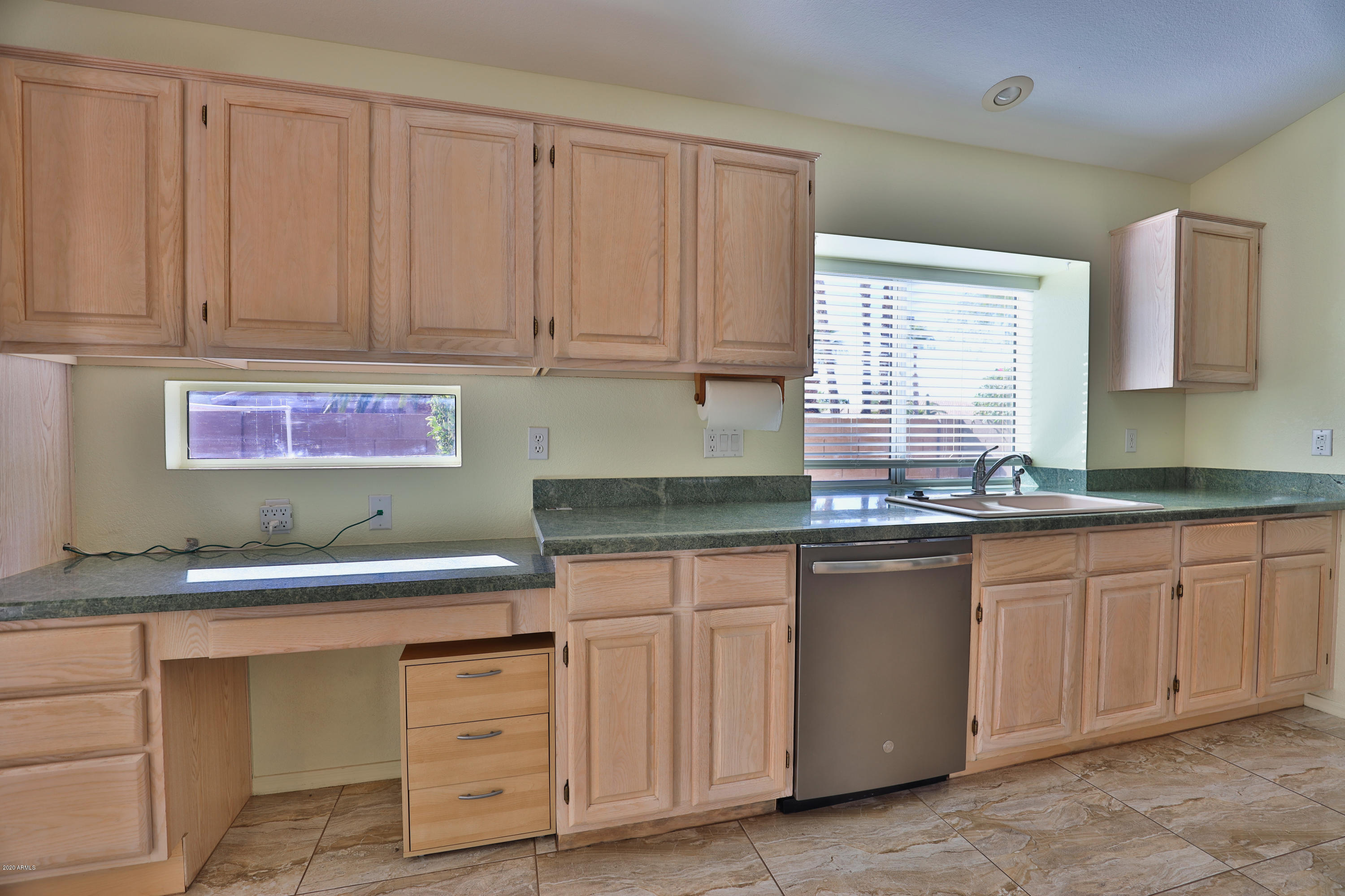 17591 North Raindance Road Surprise, AZ 85374 - Photo 14 of 37 17591 N Raindance-14