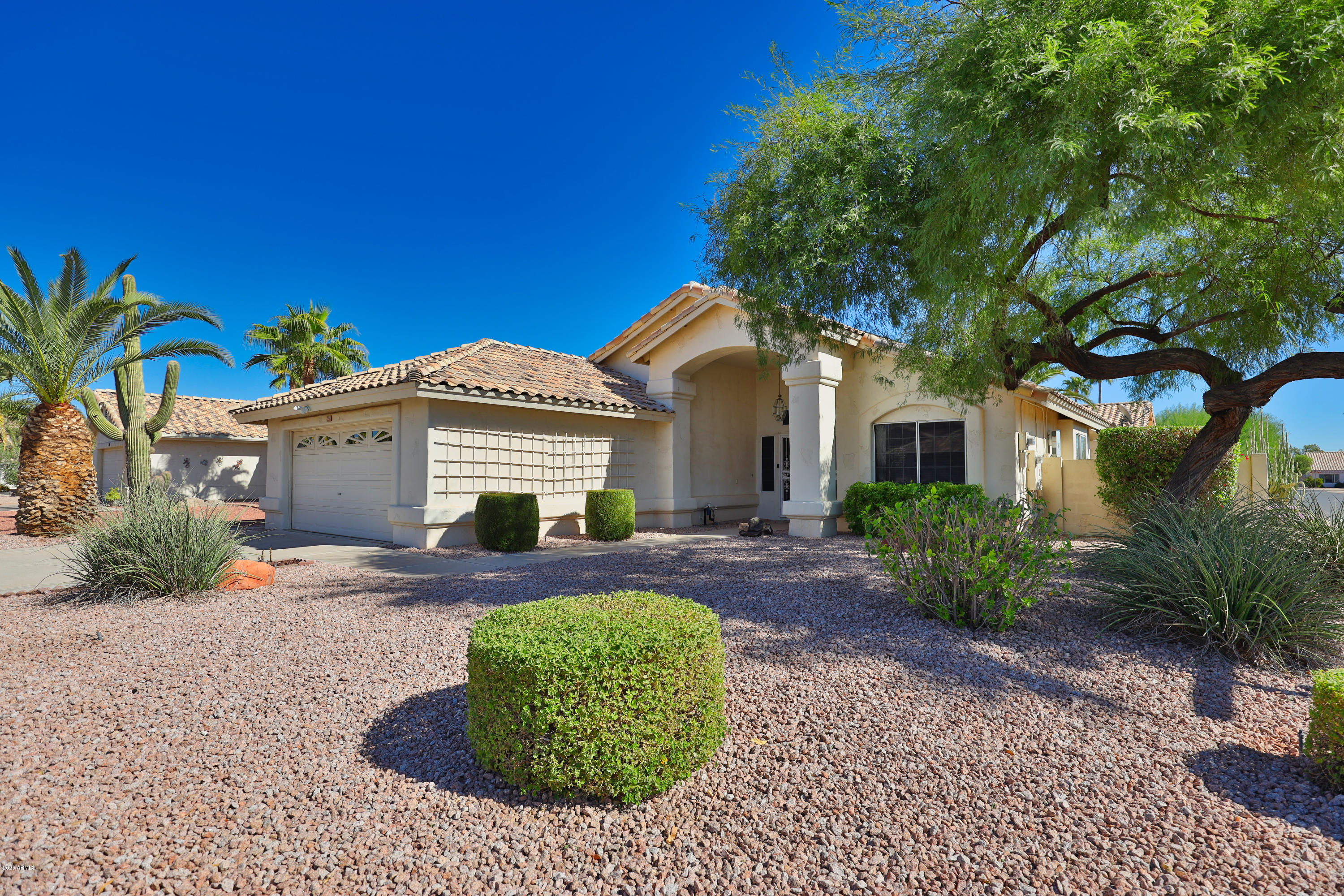 17591 North Raindance Road Surprise, AZ 85374 - Photo 3 of 37 17591 N Raindance-34