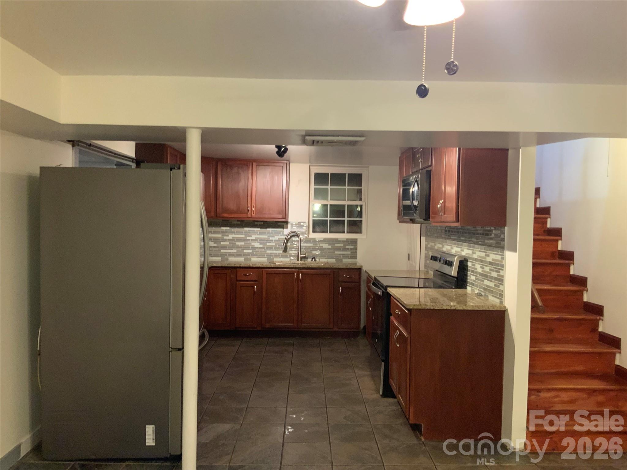 44 Rathfarnham Road Asheville, NC 28803 - Photo 7 of 38