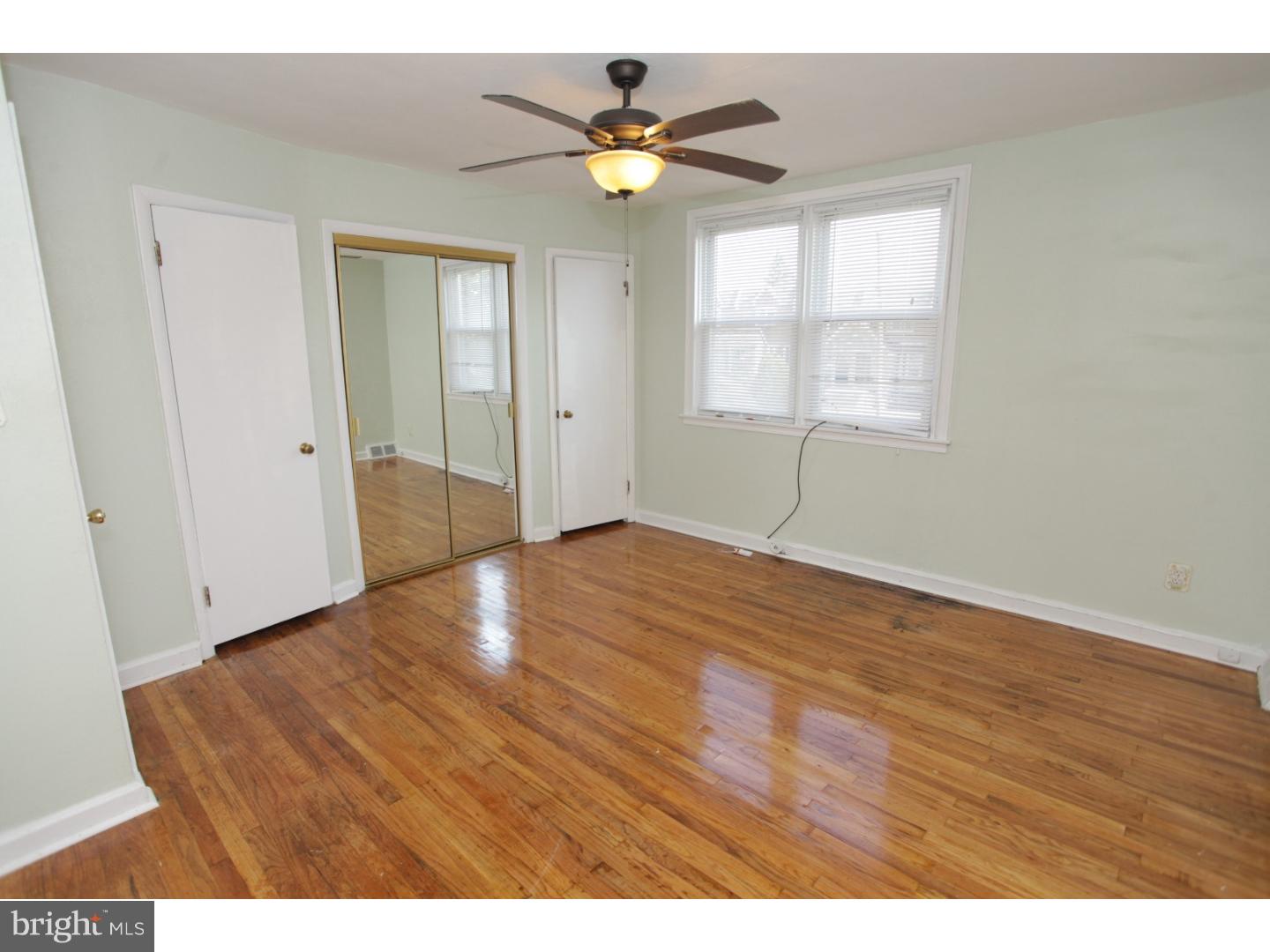 352 East Claremont Road Philadelphia, PA 19120 - Photo 13 of 25 Bedroom - Main