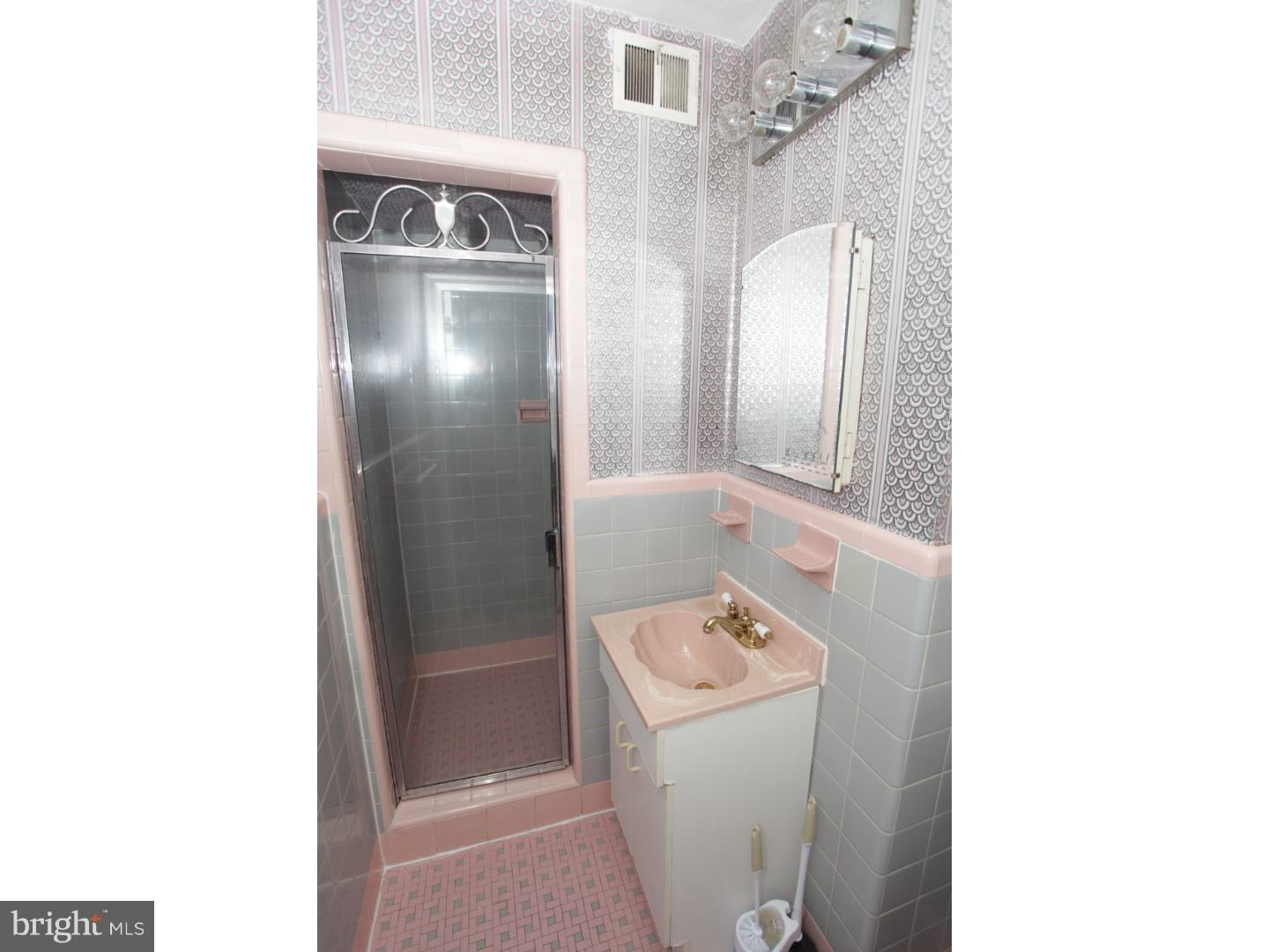 352 East Claremont Road Philadelphia, PA 19120 - Photo 14 of 25 Master Bathroom