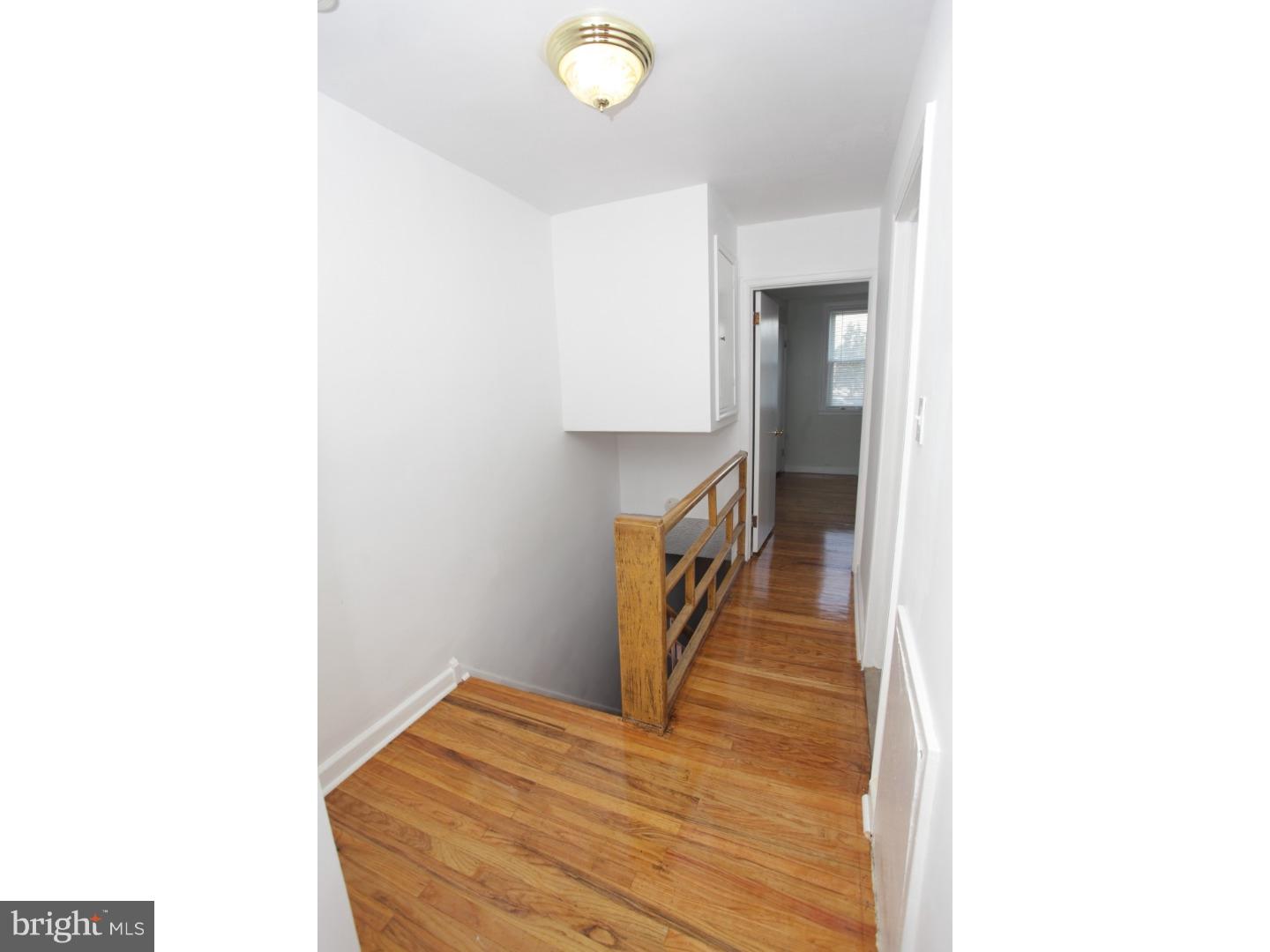 352 East Claremont Road Philadelphia, PA 19120 - Photo 15 of 25 Hallway