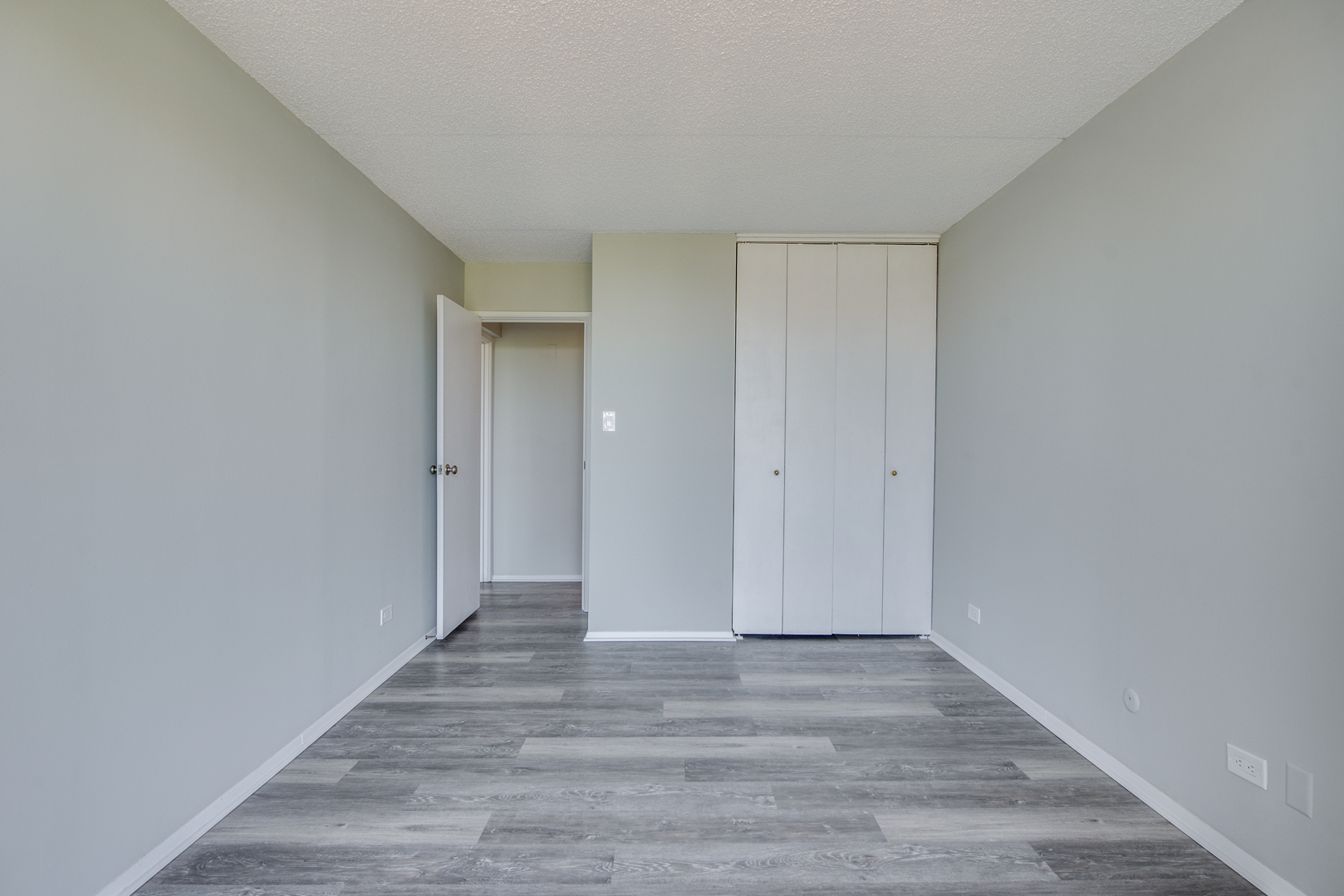 2015 South Finley Road, Unit 612 Lombard, IL 60148 - Photo 17 of 26