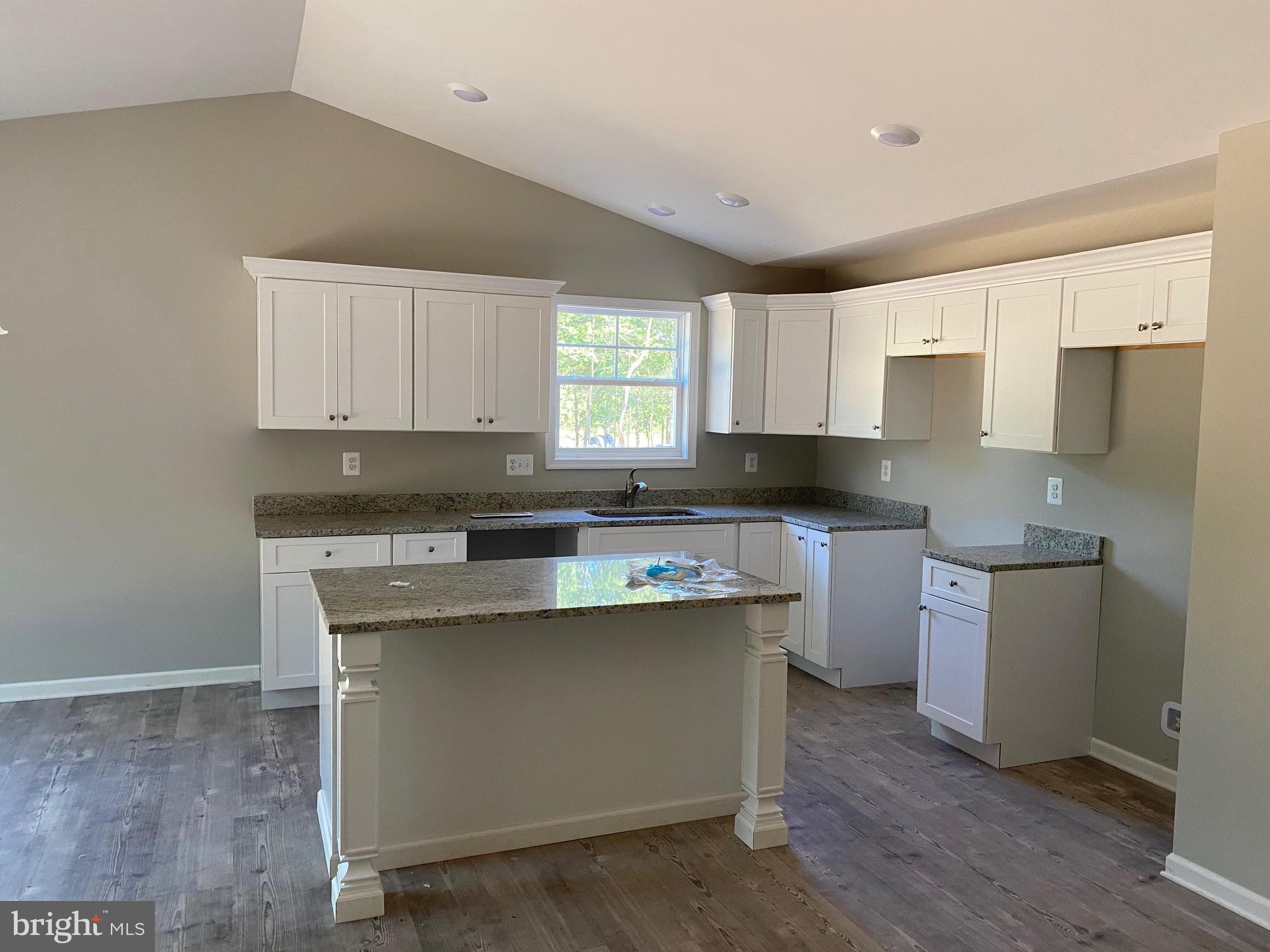 58 Hank Aaron Road Berkeley Springs, WV 25411 - Photo 4 of 10 Gallery Image 4