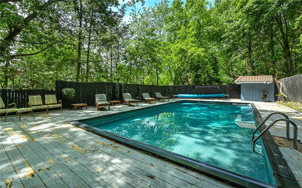 109 Colwyn Road Pittsburgh, PA 15237 - Photo 36 of 40 Pool includes a solar cover