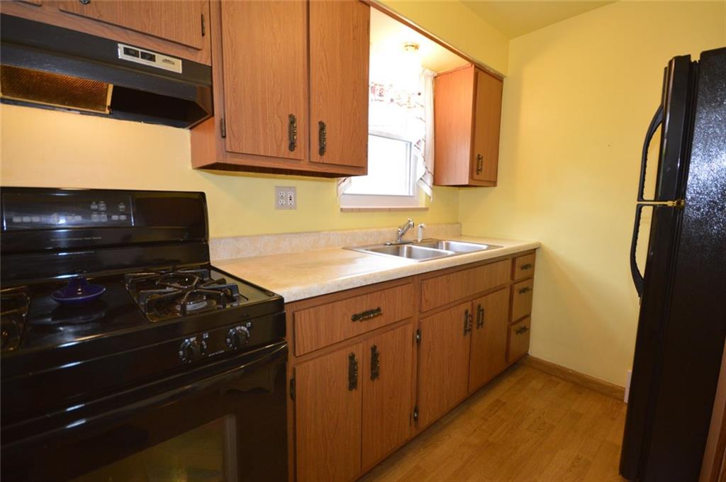 3711 Schuette Road Baldwin, PA 15227 - Photo 6 of 19 Gallery Image 6
