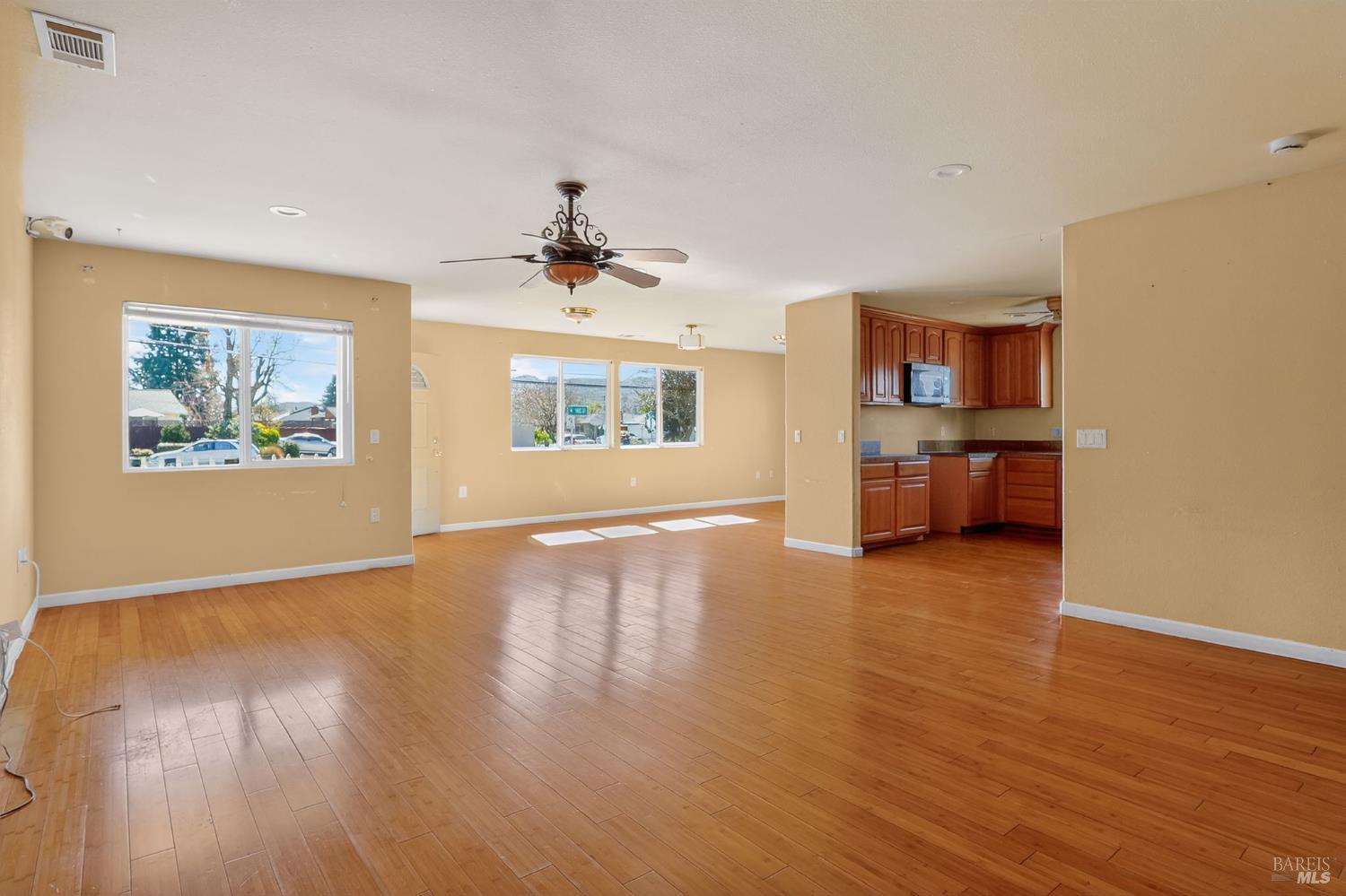 4313 Hoen Avenue Santa Rosa, CA 95405 - Photo 8 of 29