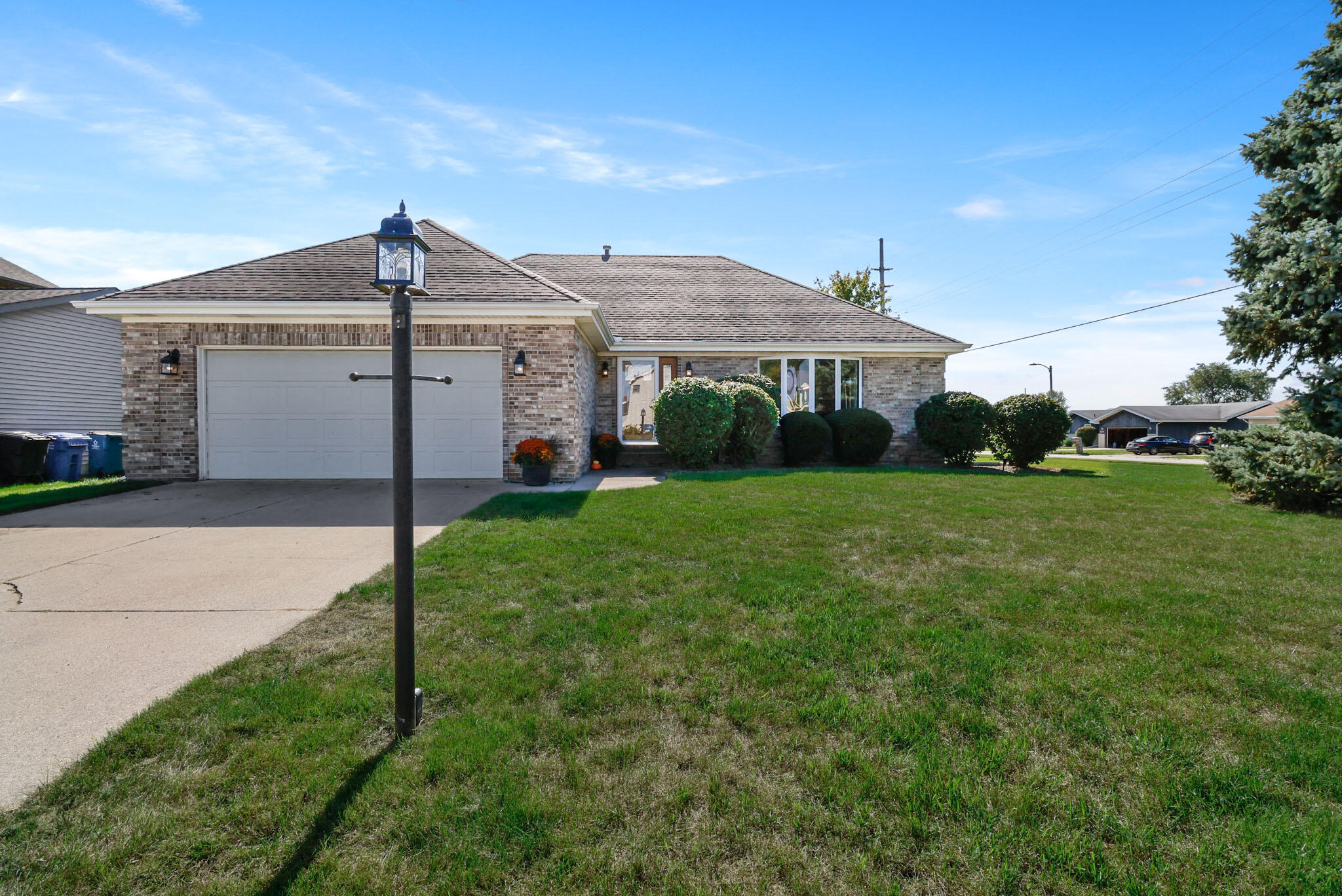 1553 West 96th Place Crown Point, IN 46307 - Photo 1 of 29 2048x1368