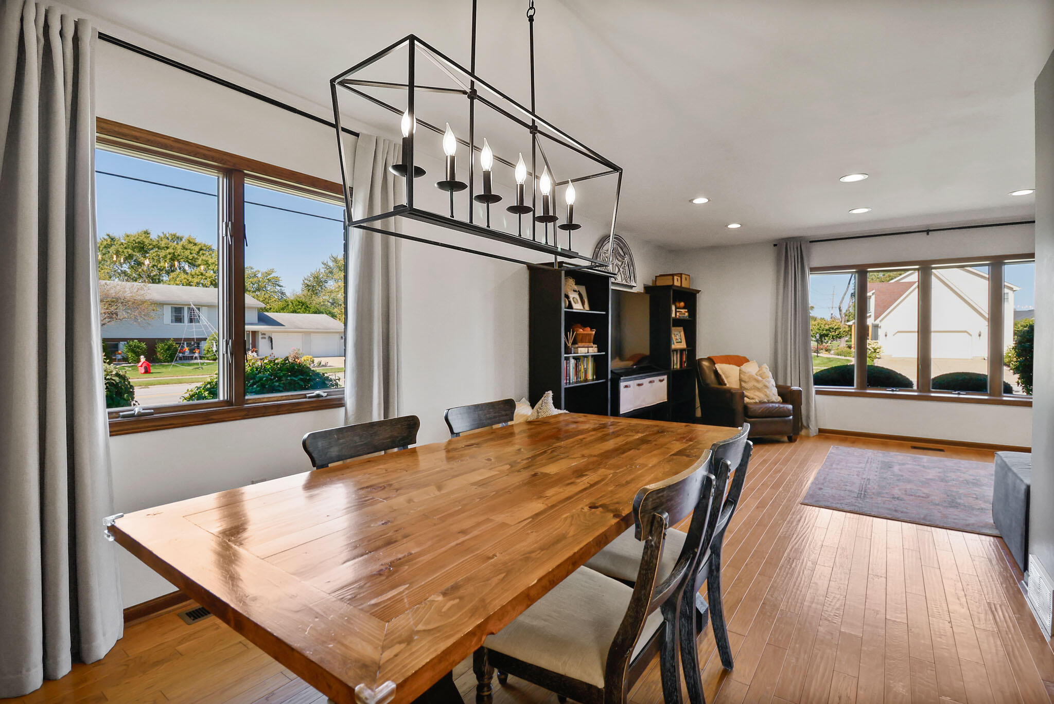 1553 West 96th Place Crown Point, IN 46307 - Photo 11 of 29 2048x1369