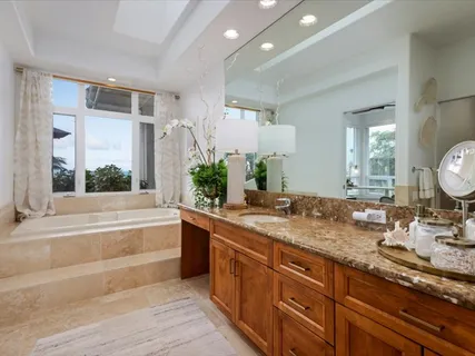 $3,250,000 | 73-4887 Manu Mele Street, Kailua-Kona, HI 96740