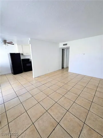 $985 | 908 North Jones Boulevard, Unit B, Las Vegas, NV 89108