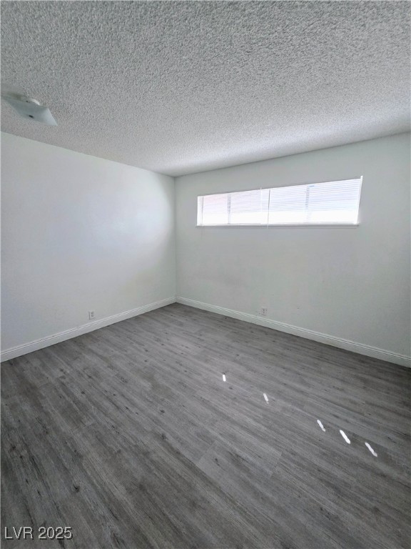 908 North Jones Boulevard, Unit B Las Vegas, NV 89108 - Photo 11 of 28 Primary Bedroom