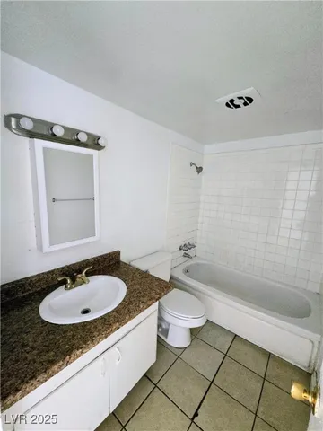 $985 | 908 North Jones Boulevard, Unit B, Las Vegas, NV 89108