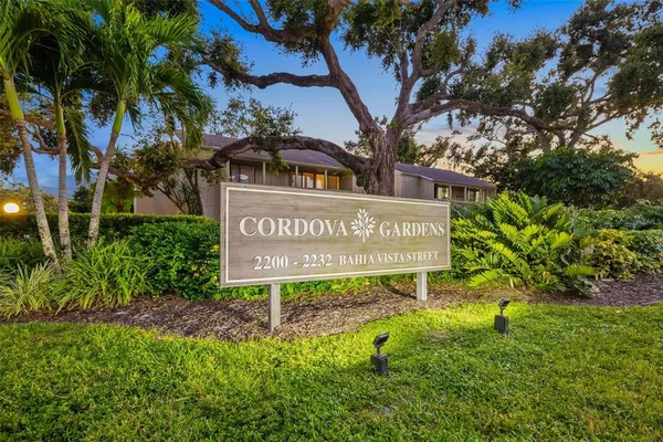 $1,800 | 2224 Bahia Vista Street, Unit E1, Sarasota, FL 34239