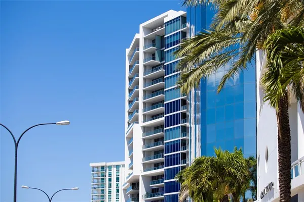 $1,800 | 2224 Bahia Vista Street, Unit E1, Sarasota, FL 34239