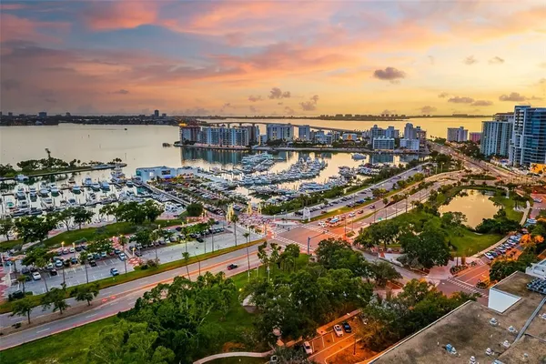 $1,800 | 2224 Bahia Vista Street, Unit E1, Sarasota, FL 34239