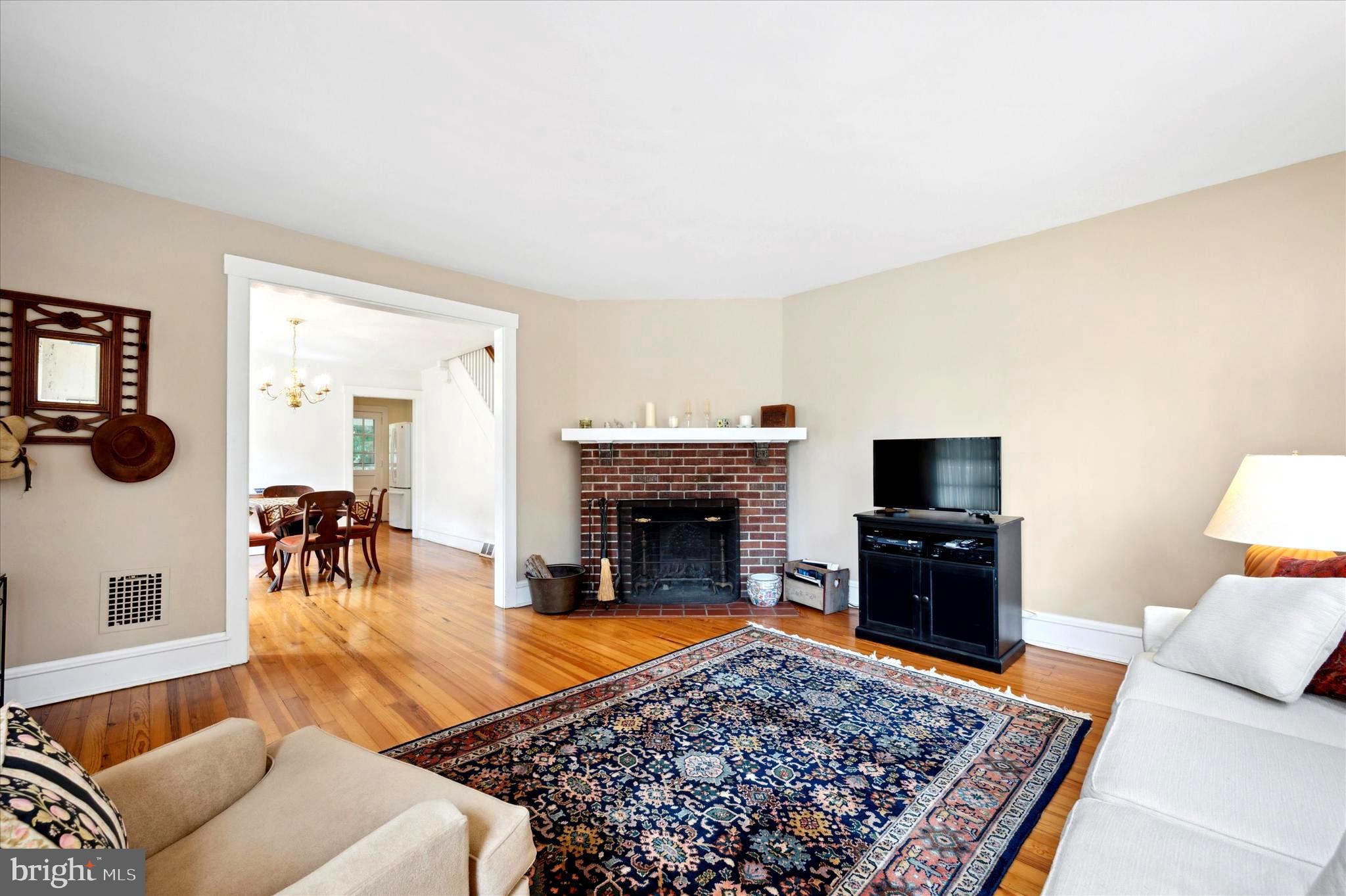 116 Biddle Road Paoli, PA 19301 - Photo 6 of 32 Gallery Image 6