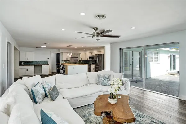 $3,985 | 1710 Southwest 6th Avenue, Pompano Beach, FL 33060