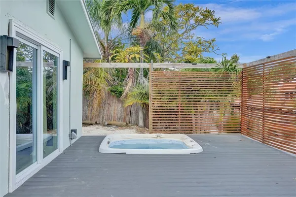 $3,985 | 1710 Southwest 6th Avenue, Pompano Beach, FL 33060