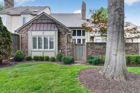 $725,000 | 6320 Kennett Place, Mission, KS 66202