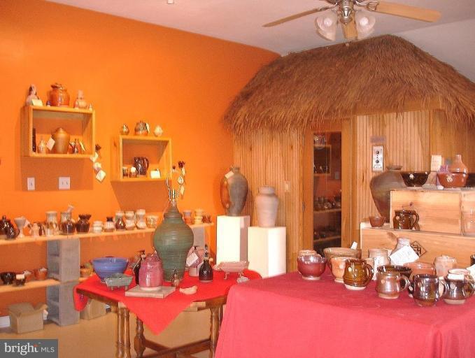 17201 Troyer Road Monkton, MD 21111 - Photo 19 of 27 Solarium