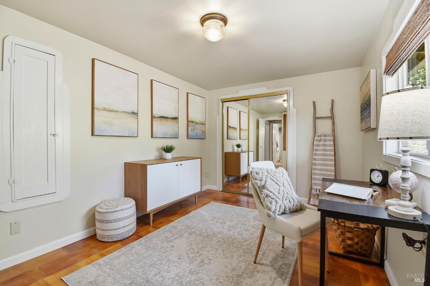 6825 Enterprise Road Glen Ellen, CA 95442 - Photo 21 of 51 a living room with furniture