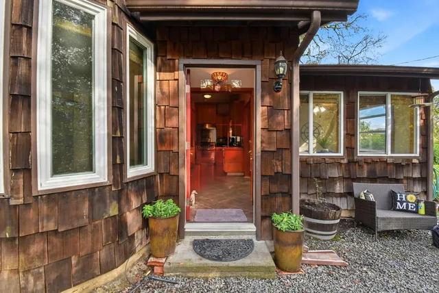 $895,000 | 6825 Enterprise Road, Glen Ellen, CA 95442