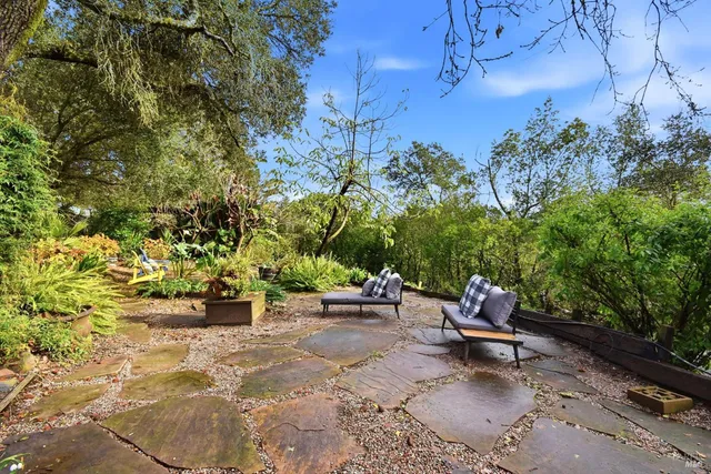 $895,000 | 6825 Enterprise Road, Glen Ellen, CA 95442