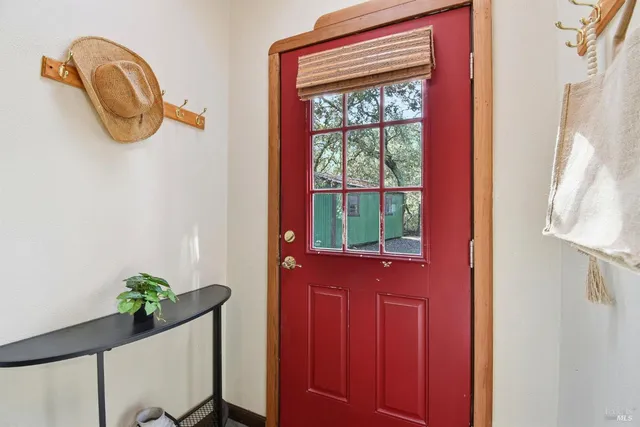 $895,000 | 6825 Enterprise Road, Glen Ellen, CA 95442