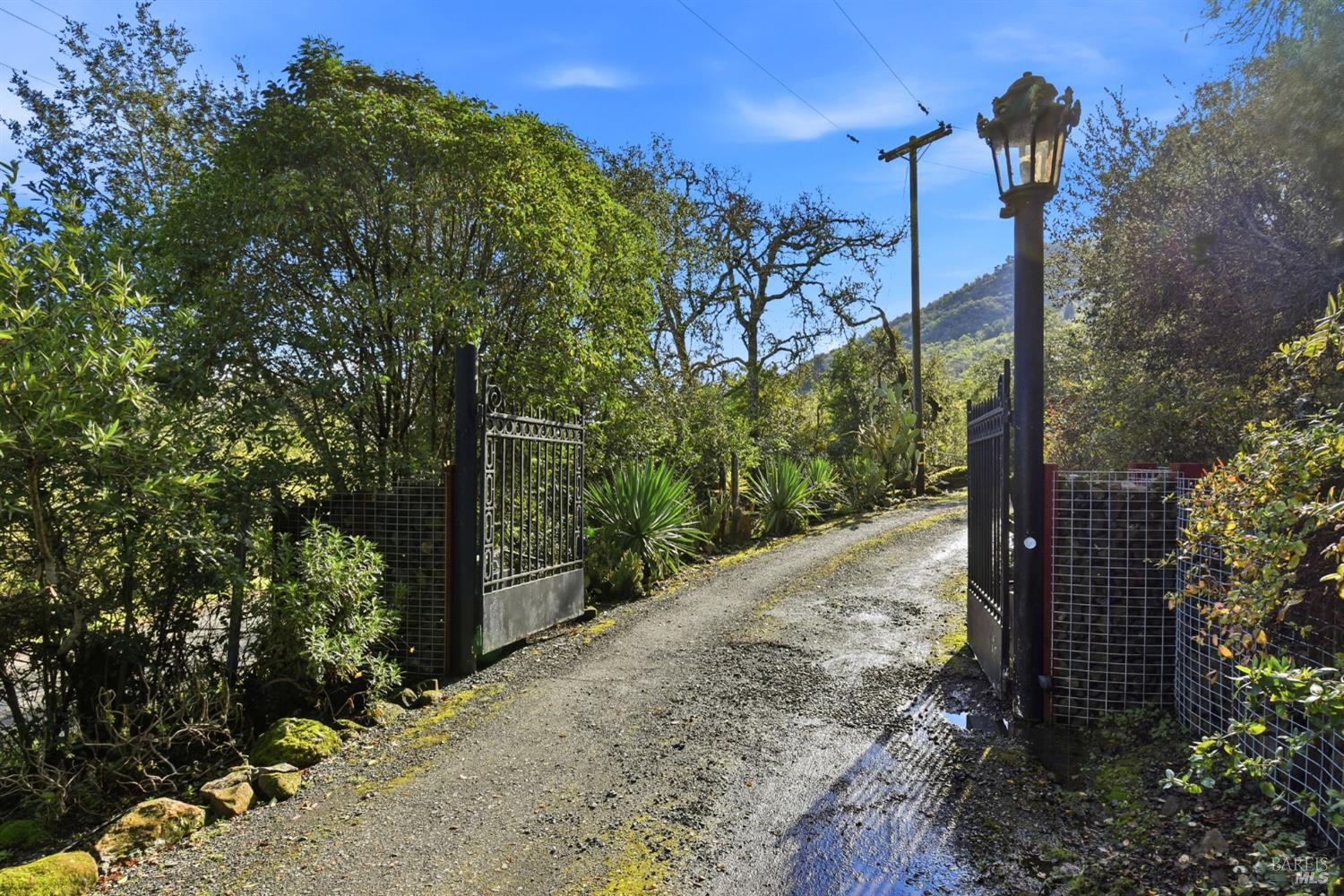 6825 Enterprise Road Glen Ellen, CA 95442 - Photo 50 of 51 a view of a pathway of a building